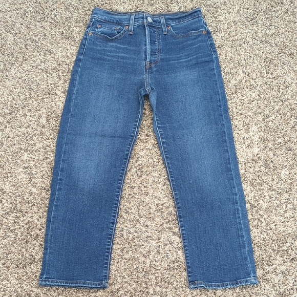 Levi's Denim - Levis blue wedgie straight button fly high rise straight leg cropped jeans